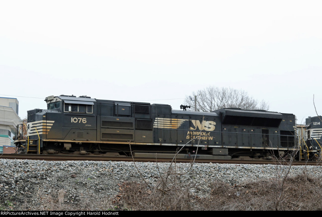 NS 1076